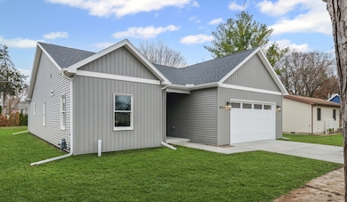 404 E Sherman St, Saint Joseph, IL 61873 - photo 3