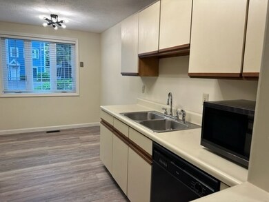 48 Fox Meadow Rd unit C, Leominster, MA 01453 - photo 3