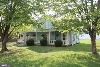 125 N Hawksbill St, Luray, VA 22835 - photo 3