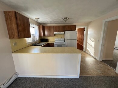 636 Metacom Ave unit 2, Bristol, RI 02809 - photo 4