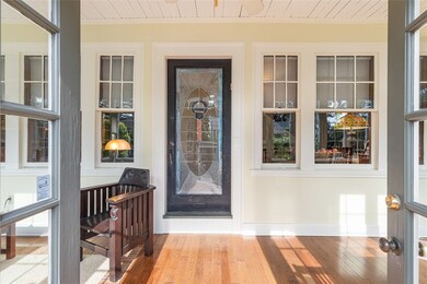 114 Lorimer Ave, Providence, RI 02906 - photo 3