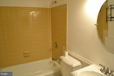 8601 Sacramento Dr unit F, Alexandria, VA 22309 - photo 4