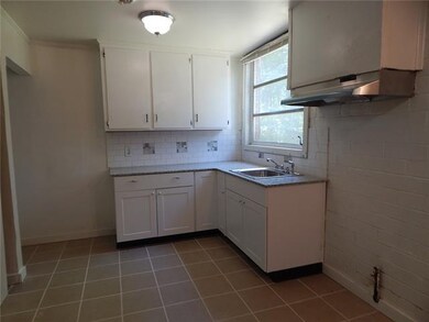 1342 Harris St, Statesville, NC 28677 - photo 6