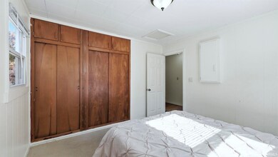 213 E Maple Grove St, Syracuse, IN 46567 - photo 5