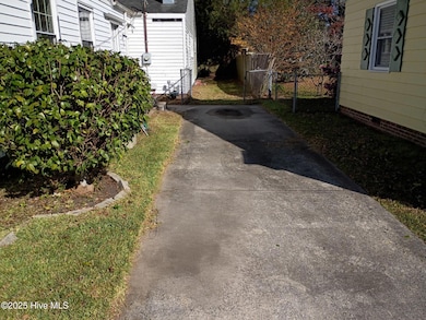 1708 National Ave, New Bern, NC 28560 - photo 2