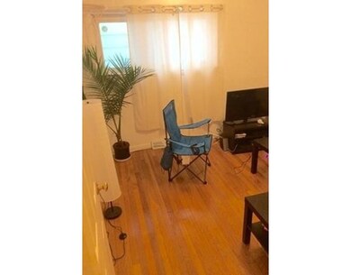 19 Hunting St unit 19-1, Cambridge, MA 02141 - photo 3