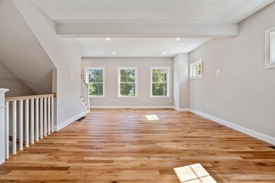 18 Juniper Ln, Portsmouth, NH 03801 - photo 7