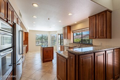 962 E Royal Ridge Dr unit 6, Oro Valley, AZ 85755 - photo 4