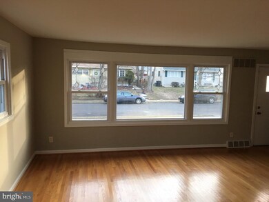 527 Griscom Dr, Woodbury, NJ 08096 - photo 5