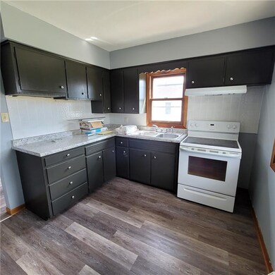 922 E 24th St, Des Moines, IA 50317 - photo 5