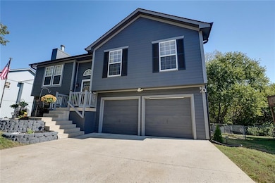 123 S Darrowby Dr, Raymore, MO 64083 - photo 2