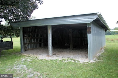 13413 Ritchie Rd, Cascade, MD 21719 - photo 2