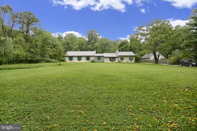 706 N Whitford Rd, Exton, PA 19341 - photo 4