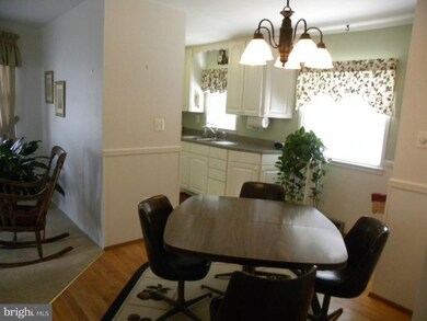 241 Cabbel Dr, Manassas Park, VA 20111 - photo 6