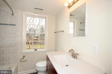 13000 Prices Distillery Rd, Clarksburg, MD 20871 - photo 2