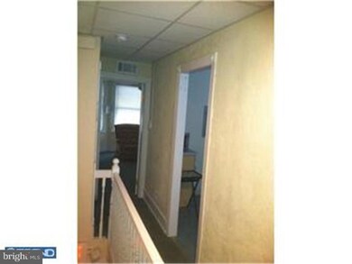 452 N Broadway unit 2ND FL, Gloucester City, NJ 08030 - photo 5