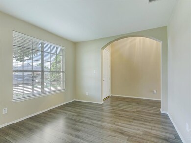 2817 Valencia Ln, Denton, TX 76210 - photo 4