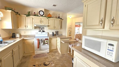 17100 Tamiami Trail unit 256, Punta Gorda, FL 33955 - photo 7