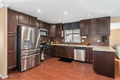 15750 Arroyo Dr #112_14