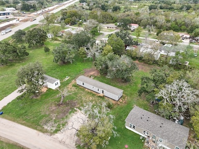 113 Country Oaks St, Brazoria, TX 77422 - photo 5