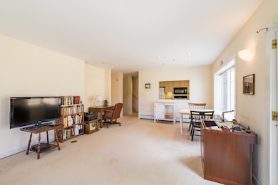 12 Springbrook Dr 06-(ZF-9250-30627-1-00