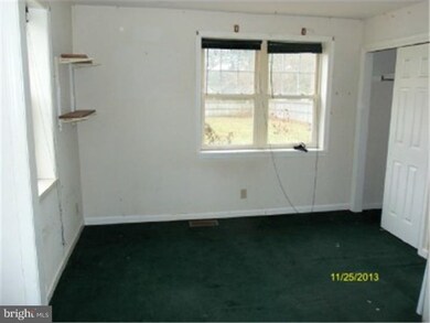 309 Denver Ct, Wallingford, PA 19086 - photo 2