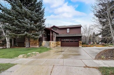 01-Meadow Loop Rd-001