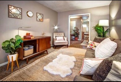 4515 Oxford St unit 17, Houston, TX 77022 - photo 2