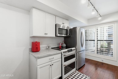 5110 N 31st Way unit 317, Phoenix, AZ 85016 - photo 7