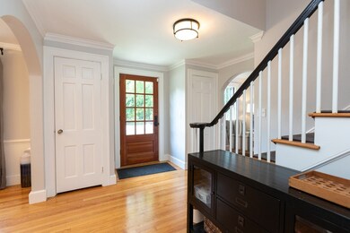 11 Arnold Rd, Wellesley Hills, MA 02481 - photo 3