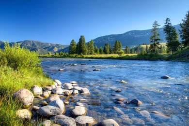 44950 Gallatin Rd, Gallatin Gateway, MT 59730 - photo 2