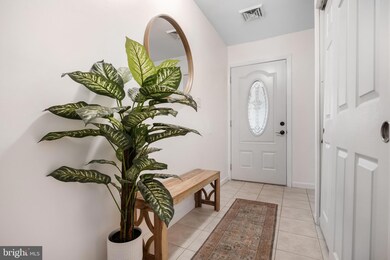 49 Peartree Ln, Willingboro, NJ 08046 - photo 4