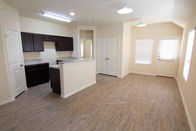 1609 Bobolink, Ennis, TX 75119 - photo 5