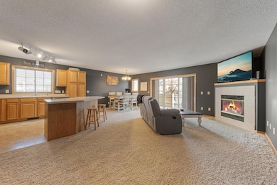 7 Living_dining_kitchen.jpg