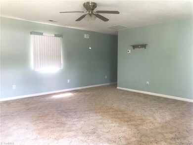 100 Meredith Dr, Archdale, NC 27263 - photo 2