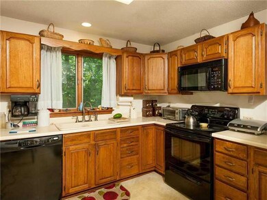 37 Riverview Dr, Eliot, ME 03903 - photo 6