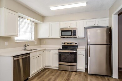 305 SE Westminister Rd, Blue Springs, MO 64014 - photo 6