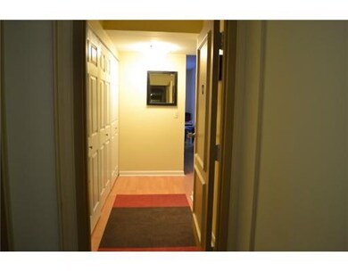 Entry/Foyer.