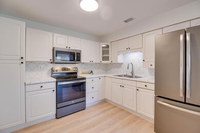 011-3229FlaglerSt-208-KeyWest-FL-33040-S