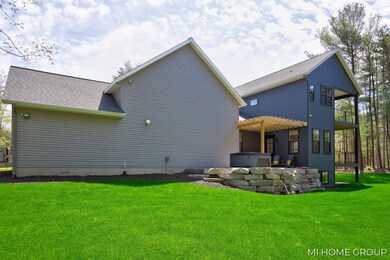 6-web-or-mls-9301-154th-st