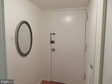 1421 Northgate Square unit 11B, Reston, VA 20190 - photo 2