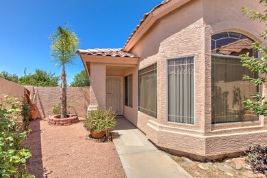 712 W Greentree Dr-5