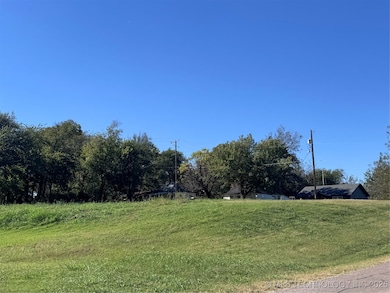 1030 N Hickory St, Ada, OK 74820 - photo 2