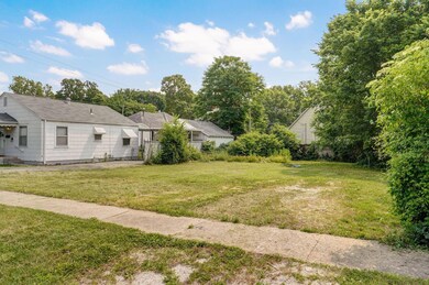 9-web-or-mls-1530 N Broadway Ave-9