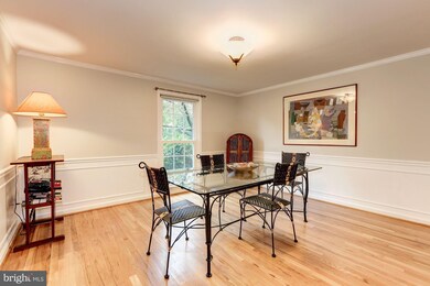 8826 Cold Spring Rd, Potomac, MD 20854 - photo 7