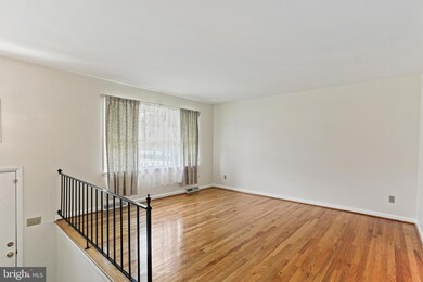 7926 Anfred Dr, Laurel, MD 20723 - photo 3