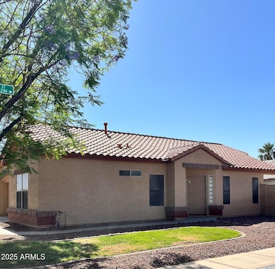 1827 E Carla Vista (3)
