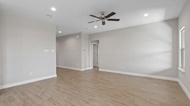 813 Alexandria Ln, Joshua, TX 76058 - photo 6