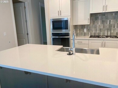 330 W 19th St, Lafayette, OR 97127 - photo 6