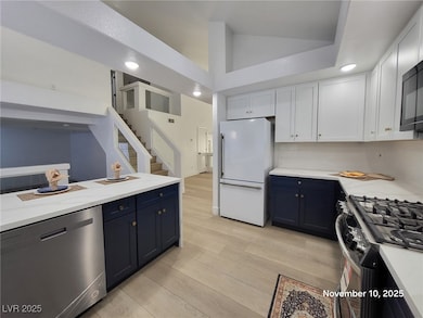10044 Chinook Gale Ct, Las Vegas, NV 89183 - photo 2